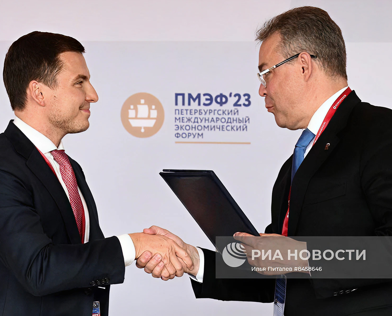Роман Чичканов с губернатором Ставропольского Края Владимиром Владимировичем Владимировым.